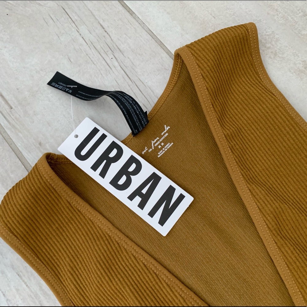Urban Outfitters size M tank top NEW